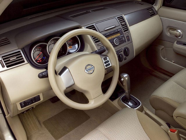 2008 Nissan Versa 1.8 S