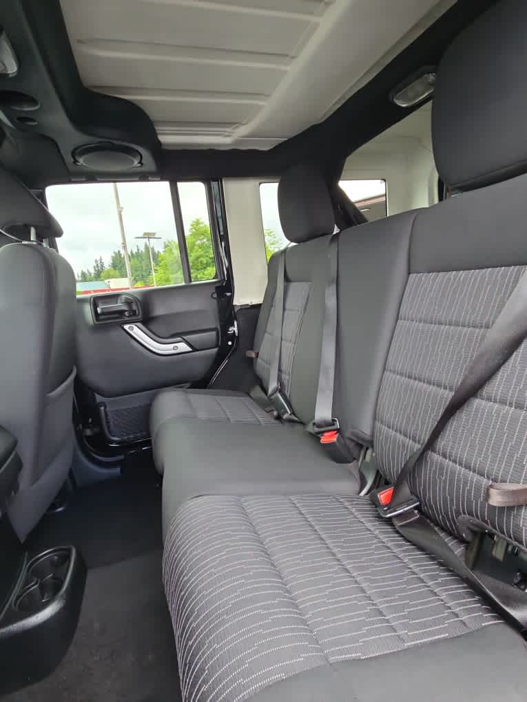 2012 Jeep Wrangler Unlimited Sahara