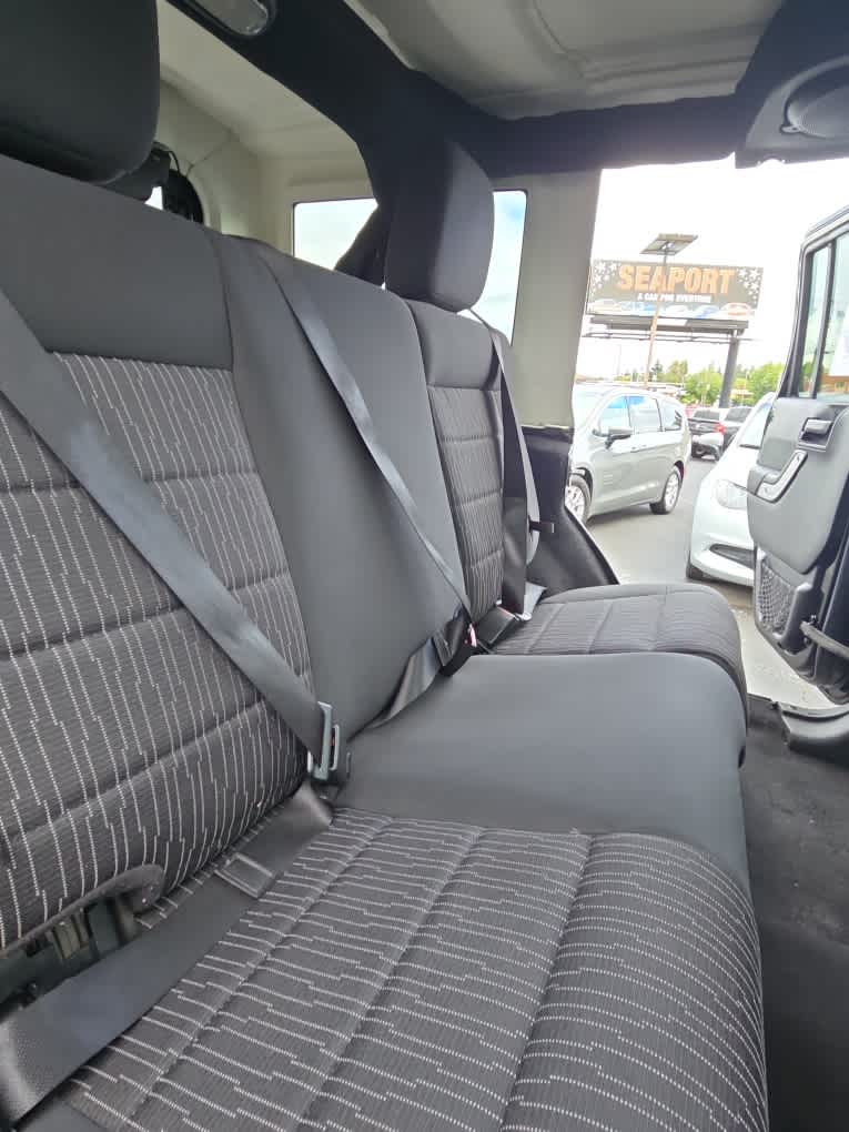 2012 Jeep Wrangler Unlimited Sahara