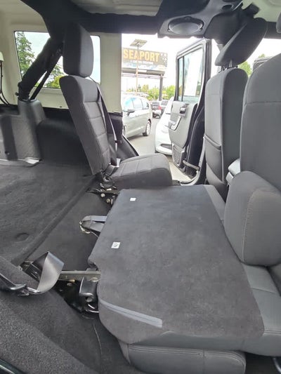 2012 Jeep Wrangler Unlimited Sahara