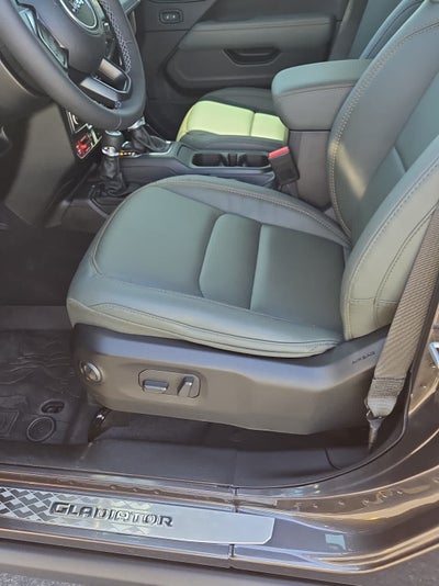 2025 Jeep Gladiator Mojave X