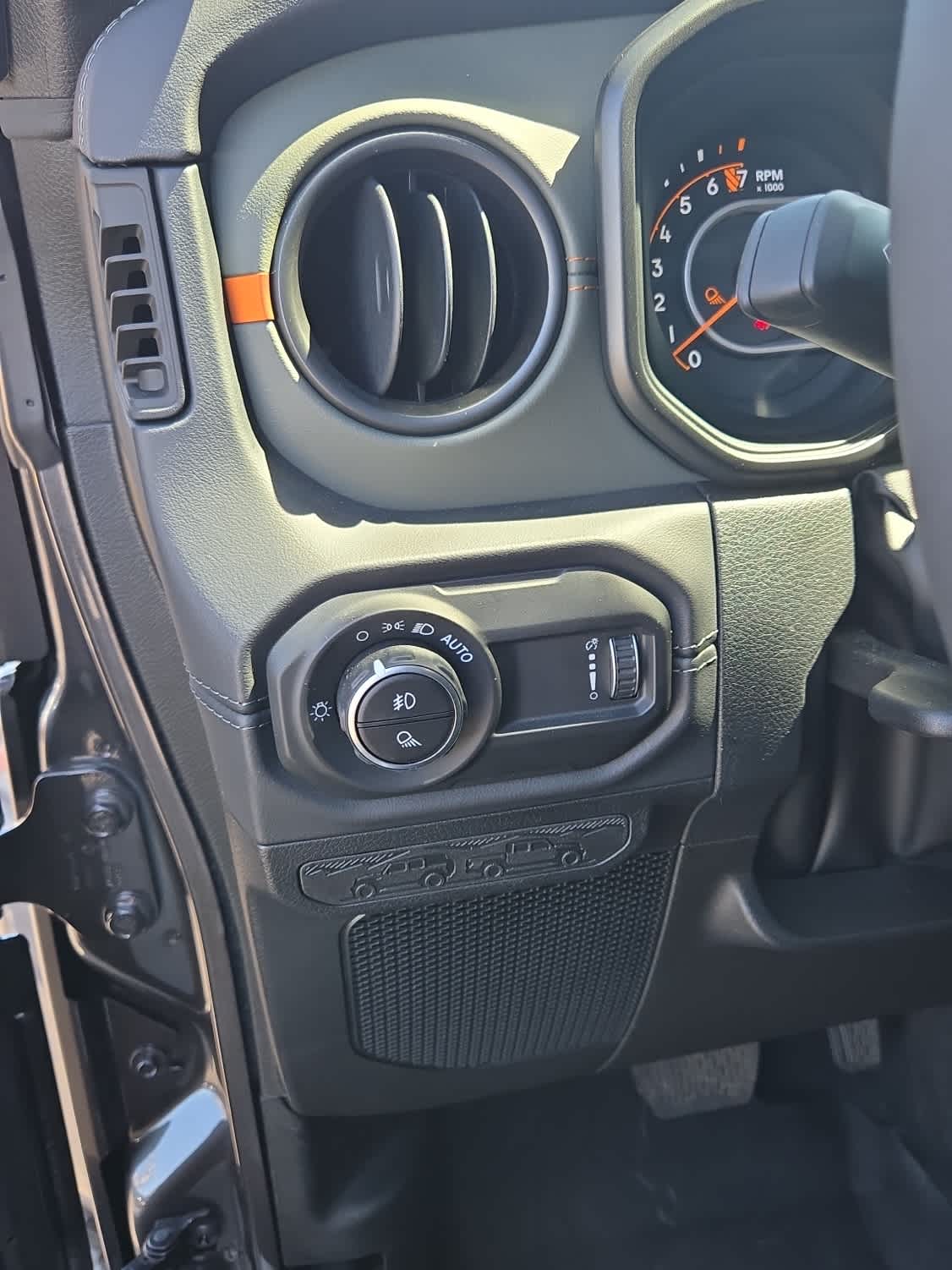 2025 Jeep Gladiator Mojave X