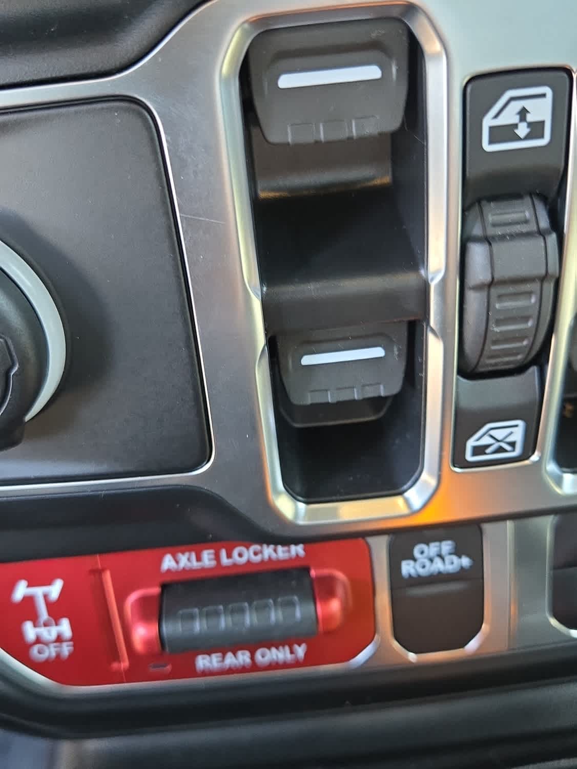 2025 Jeep Gladiator Mojave X