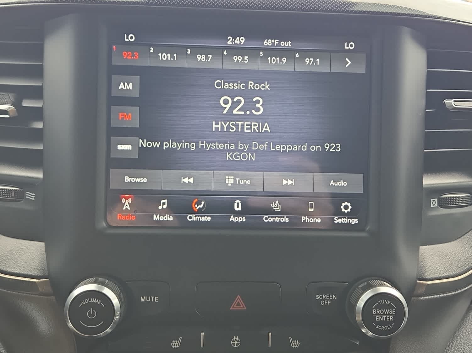 2021 RAM 1500 Sport