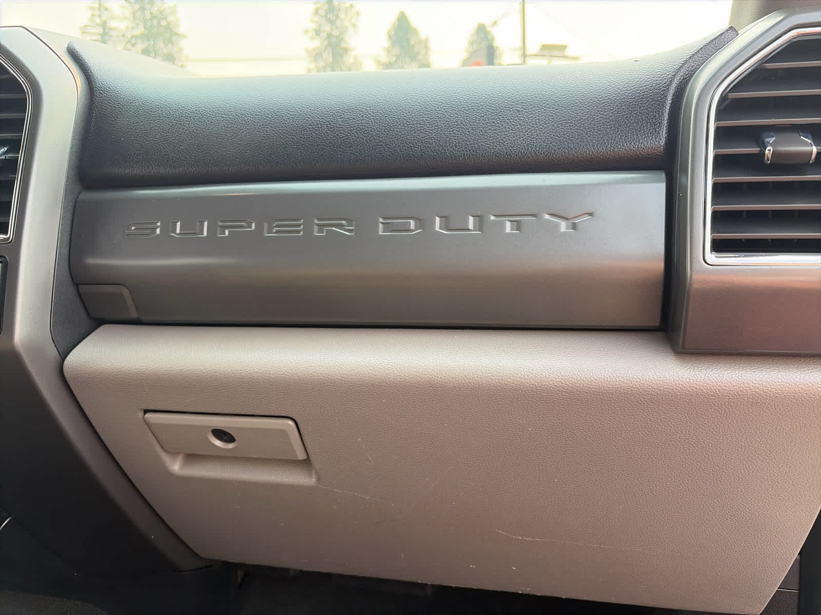2017 Ford Super Duty F-350 SRW Pickup XLT