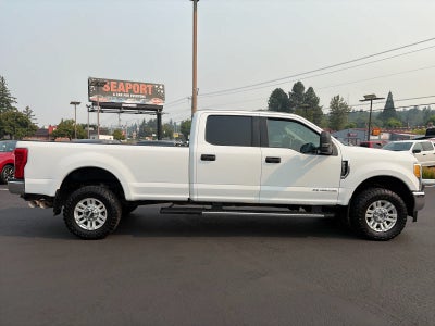 2017 Ford Super Duty F-350 SRW Pickup XLT