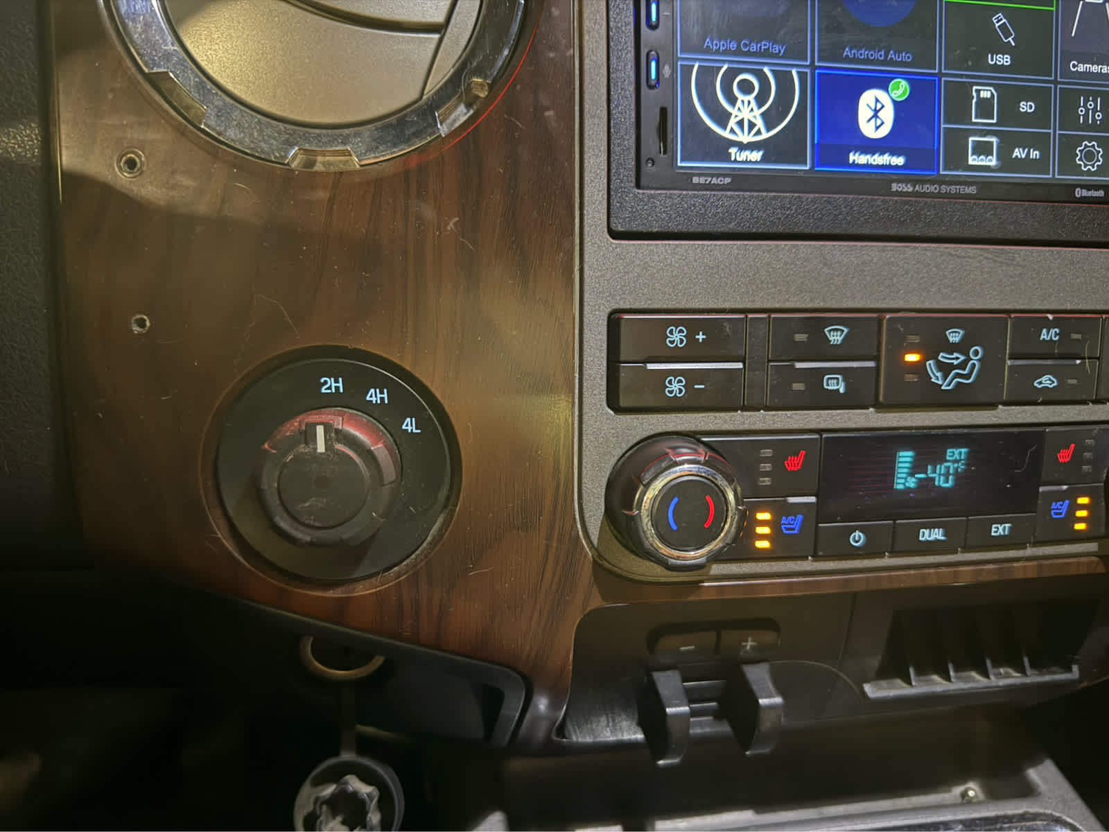 2011 Ford Super Duty F-350 SRW Lariat