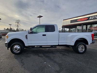 2017 Ford Super Duty F-350 DRW XLT