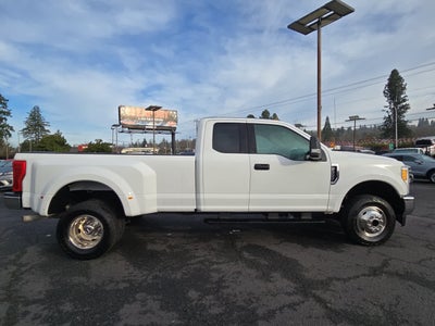 2017 Ford Super Duty F-350 DRW XLT