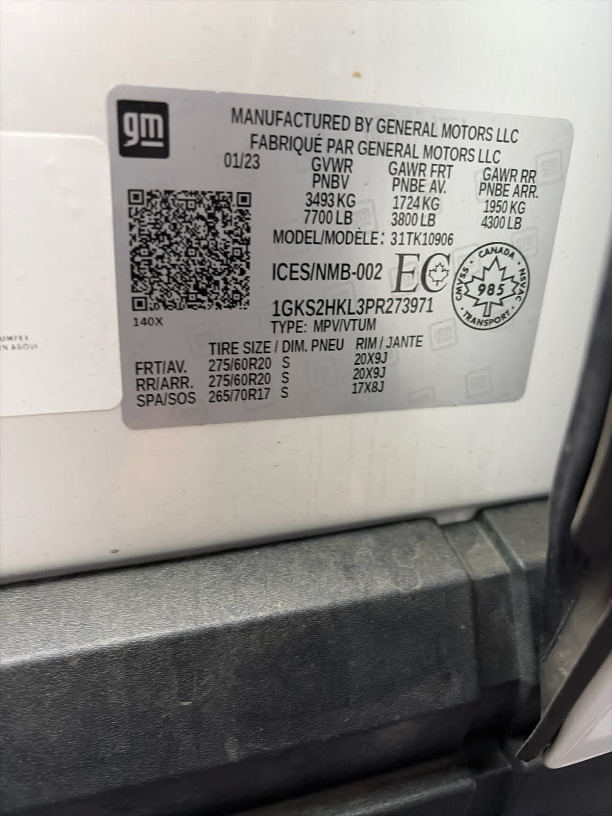 2023 GMC Yukon XL AT4
