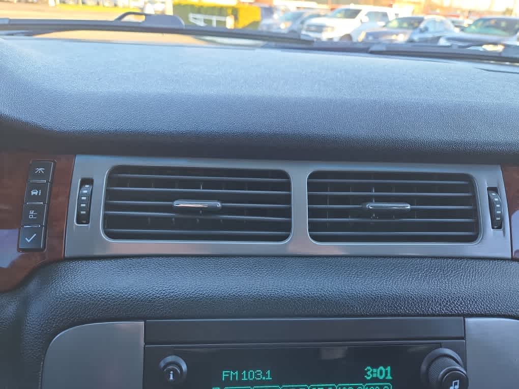 2011 GMC Yukon XL SLT