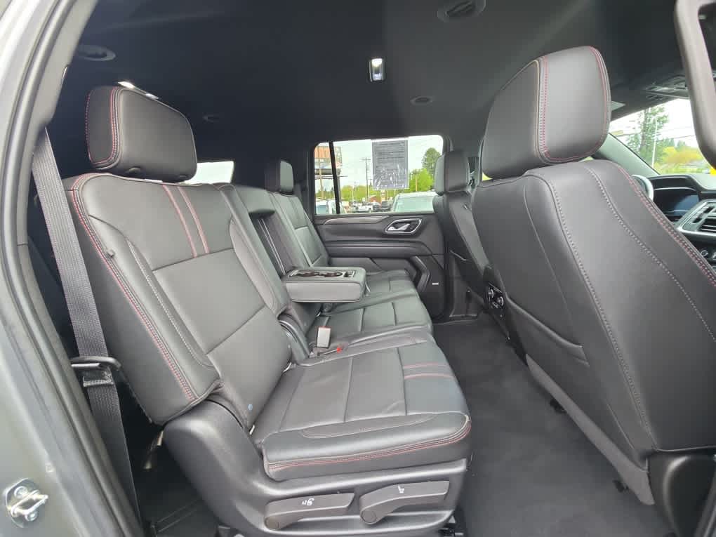 2022 Chevrolet Suburban RST
