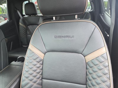 2023 GMC Canyon 4WD Denali