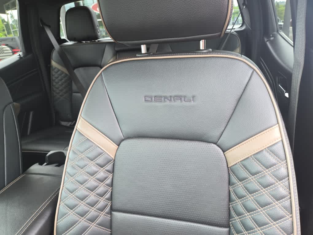 2023 GMC Canyon 4WD Denali