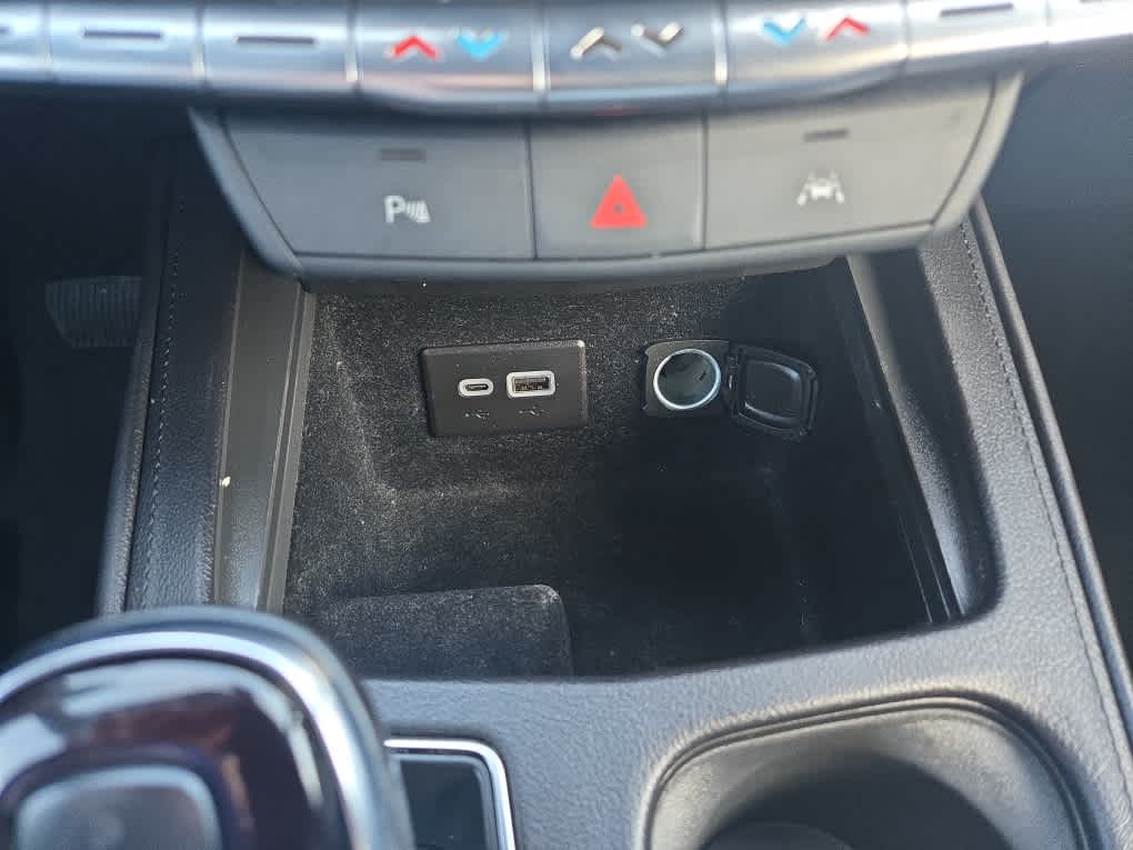 2023 Cadillac XT4 AWD Premium Luxury