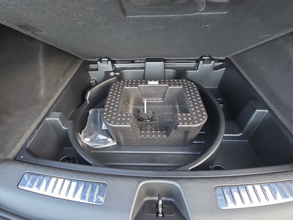 2023 Cadillac XT4 AWD Premium Luxury