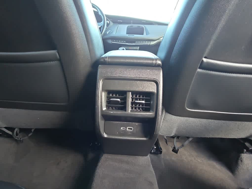 2023 Cadillac XT4 AWD Premium Luxury