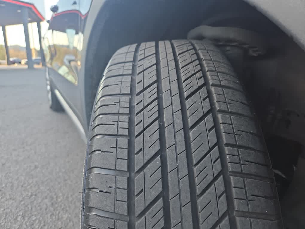 2023 Cadillac XT4 AWD Premium Luxury