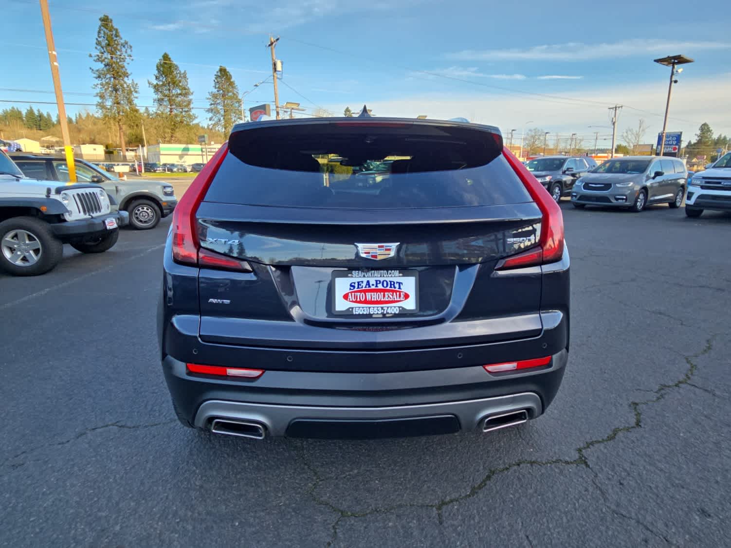 2023 Cadillac XT4 AWD Premium Luxury