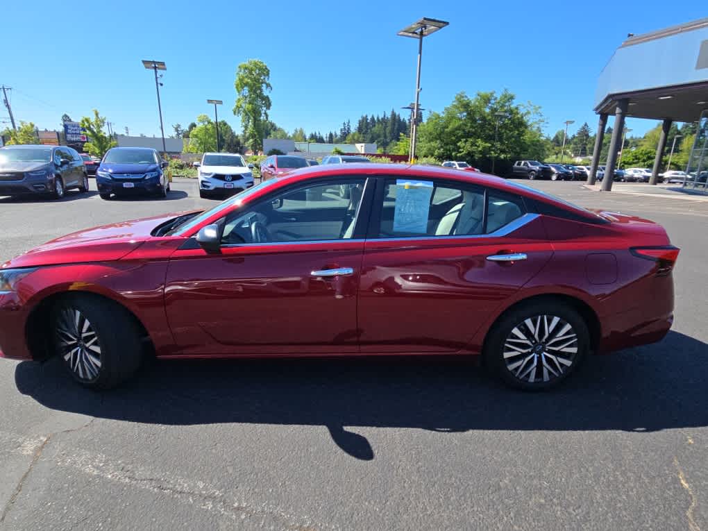 2025 Nissan Altima SV