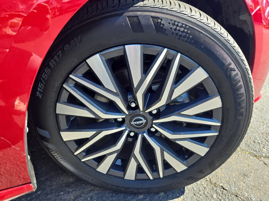 2025 Nissan Altima SV - Photo 25