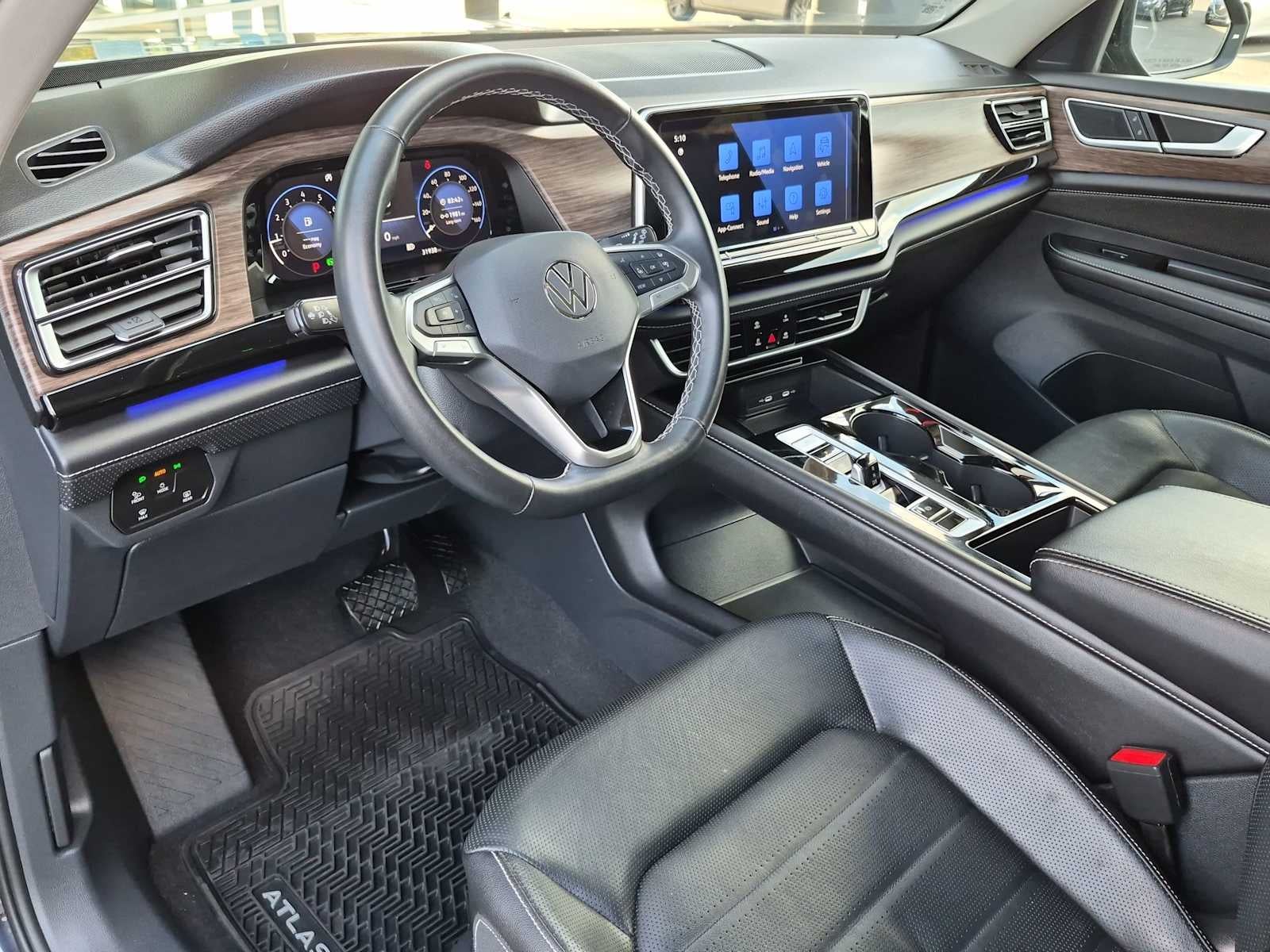 2025 Volkswagen Atlas 2.0T SEL