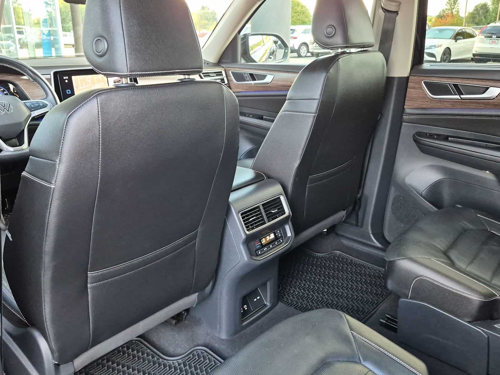 2025 Volkswagen Atlas 2.0T SEL