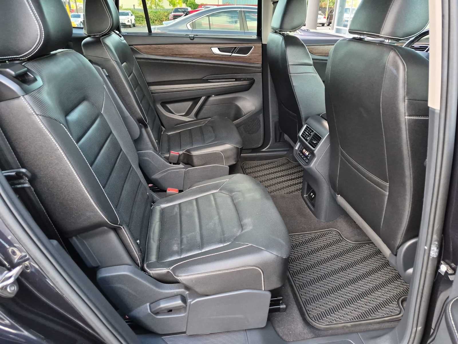 2025 Volkswagen Atlas 2.0T SEL