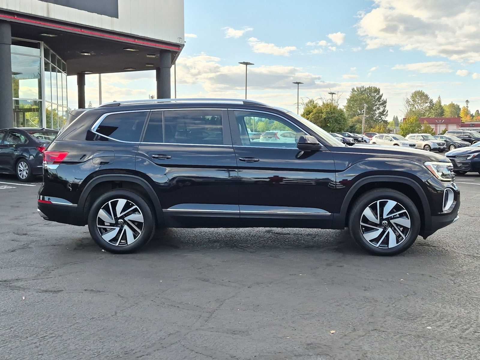 2025 Volkswagen Atlas 2.0T SEL