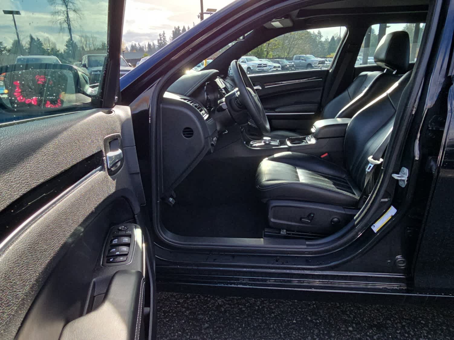 2022 Chrysler 300 300S