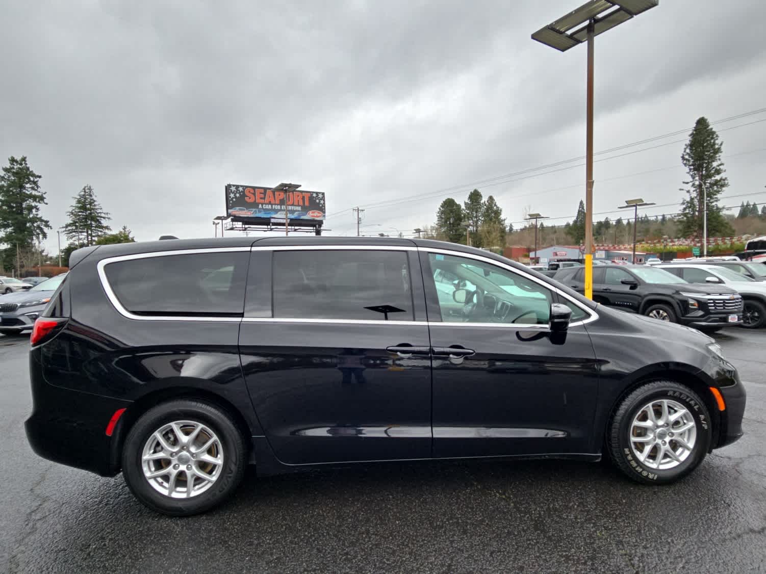 2024 Chrysler Pacifica Touring L