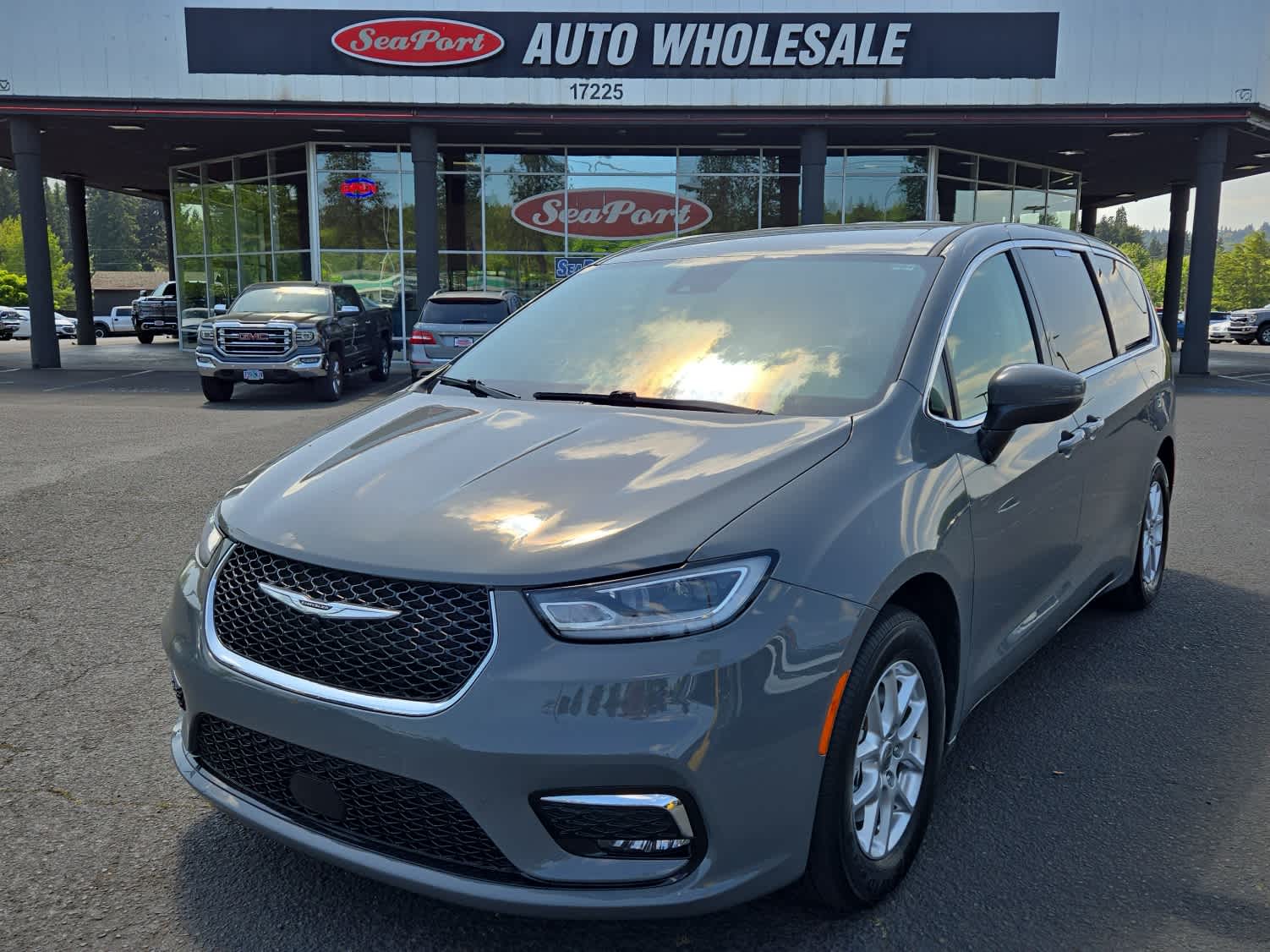 2023 Chrysler Pacifica Touring L