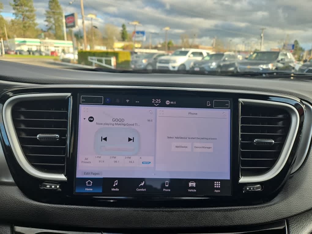 2025 Chrysler Pacifica Select