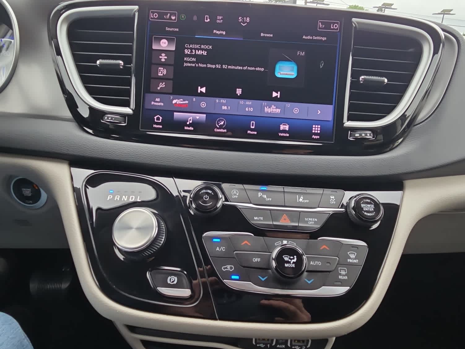 2023 Chrysler Pacifica Touring L
