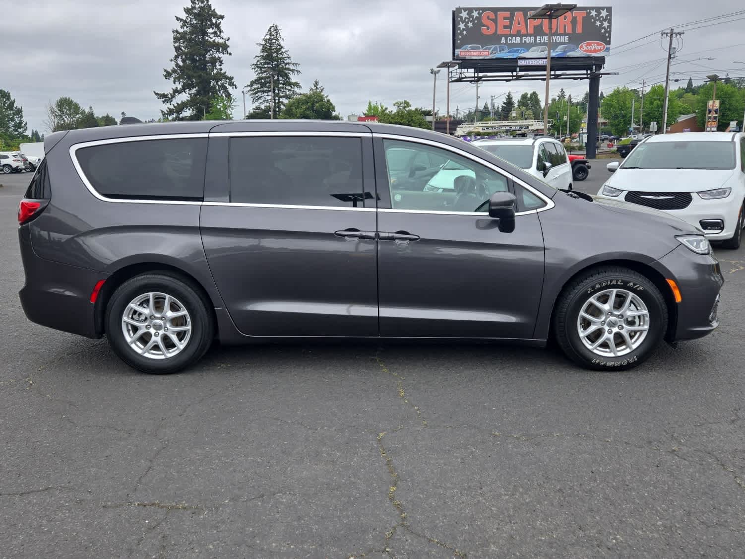 2023 Chrysler Pacifica Touring L