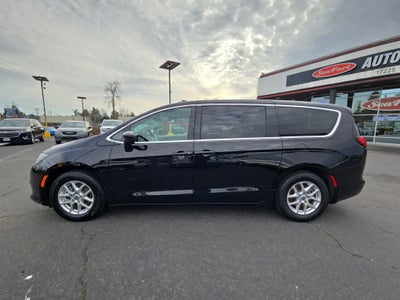 2024 Chrysler Voyager LX