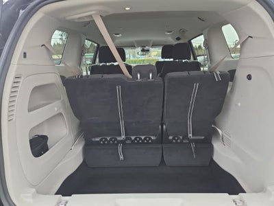 2024 Chrysler Voyager LX