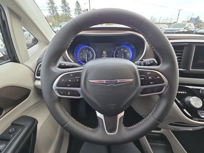 2024 Chrysler Voyager LX