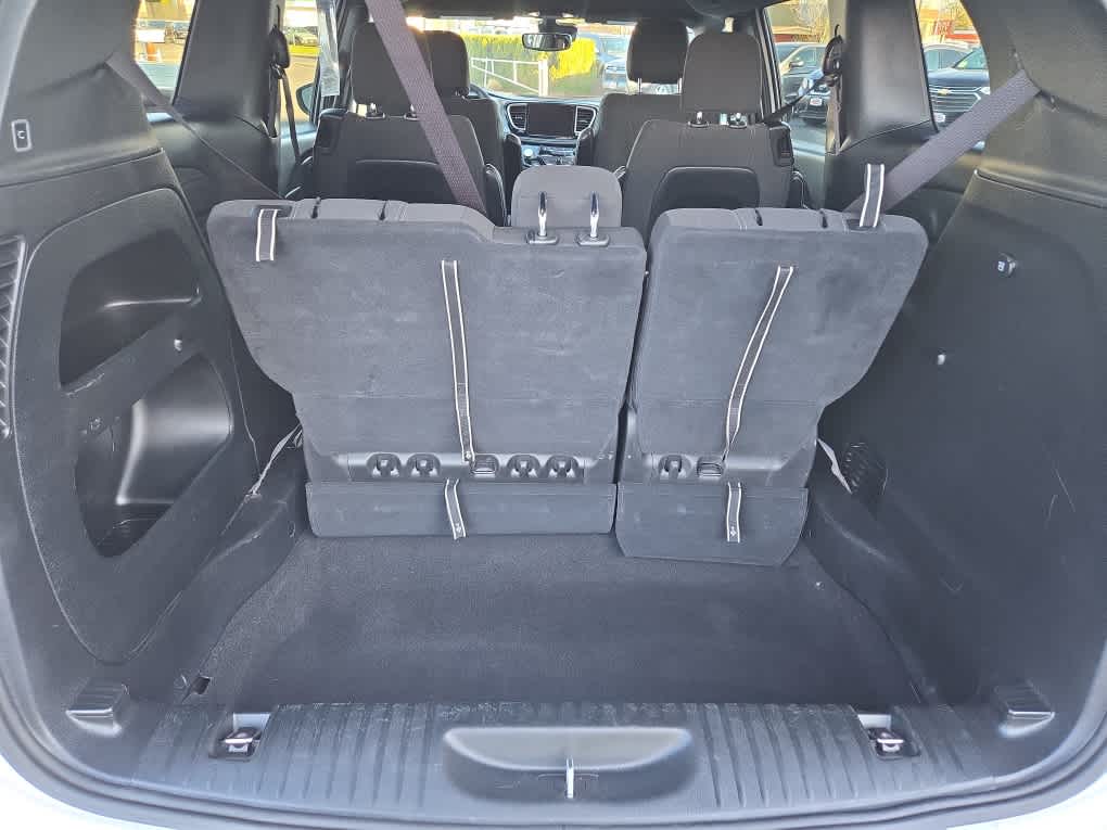 2023 Chrysler Pacifica Touring