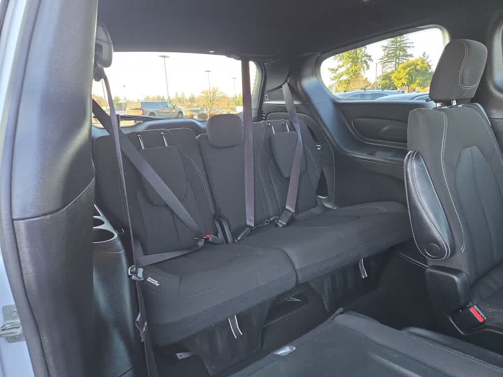 2023 Chrysler Pacifica Touring