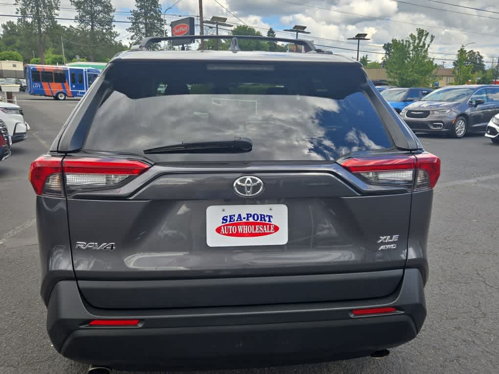 2022 Toyota RAV4 XLE