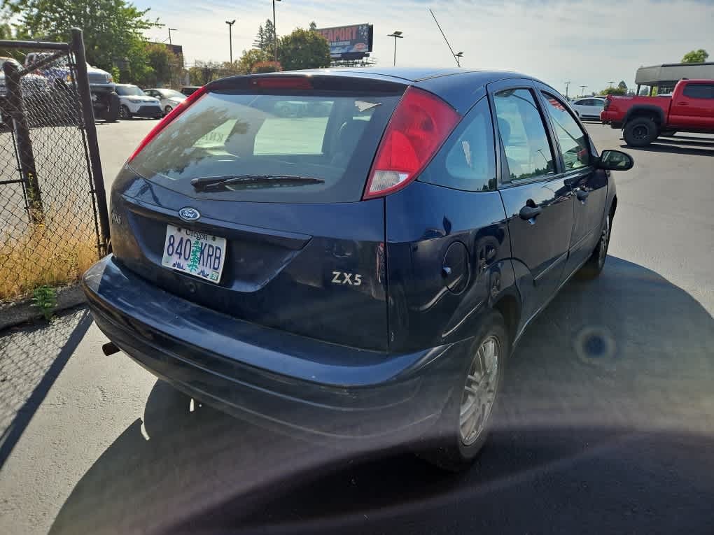 2003 Ford Focus ZX5 Base