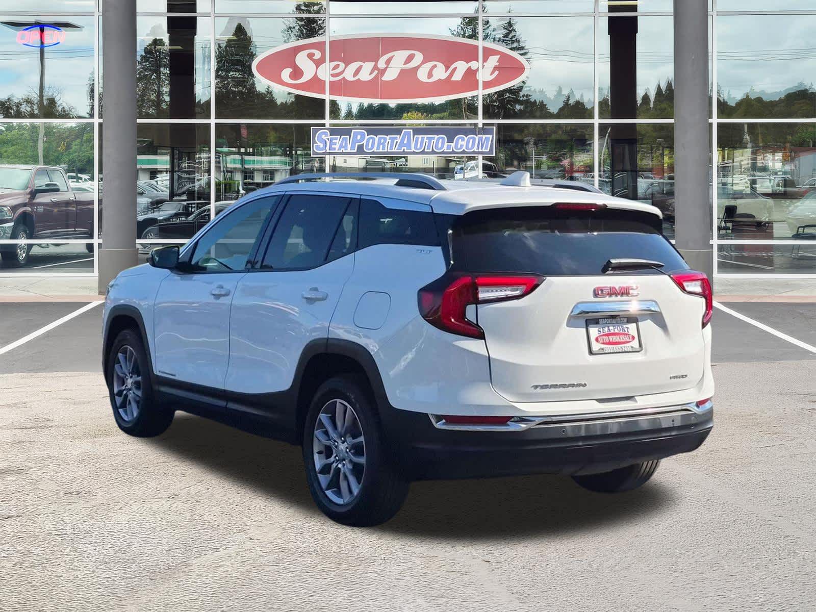 2023 GMC Terrain SLT