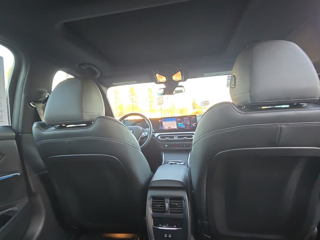 2024 BMW 3 Series 330i