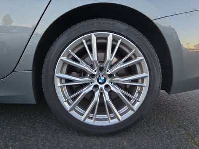 2024 BMW 3 Series 330i