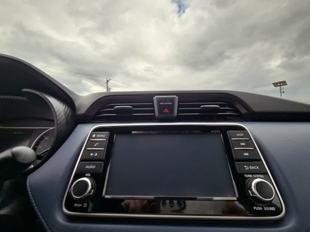 2023 Nissan Versa SV