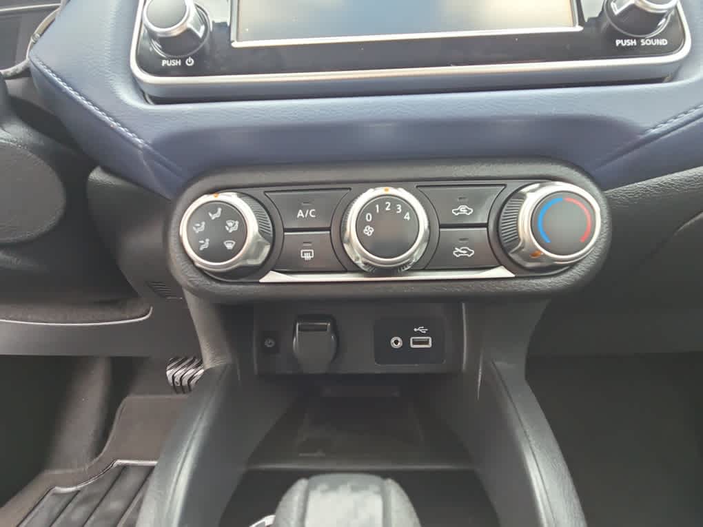 2023 Nissan Versa SV