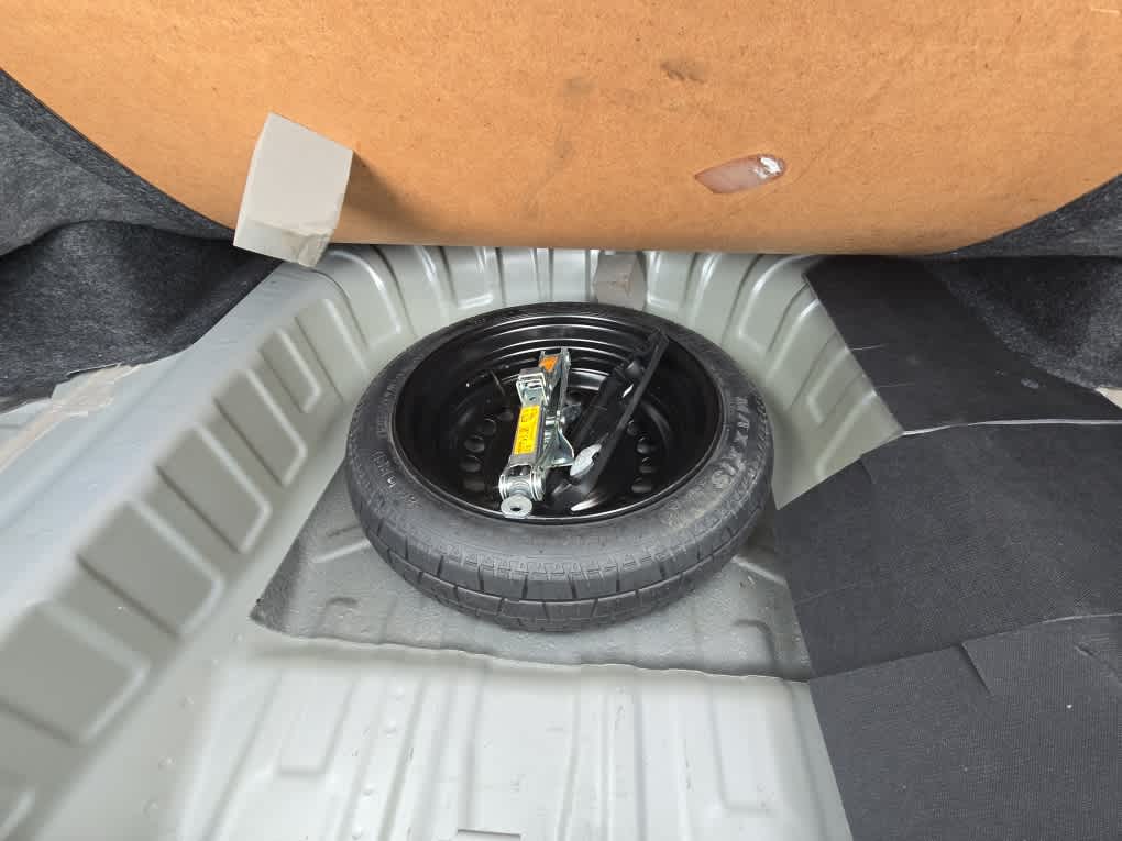 2023 Nissan Versa SV