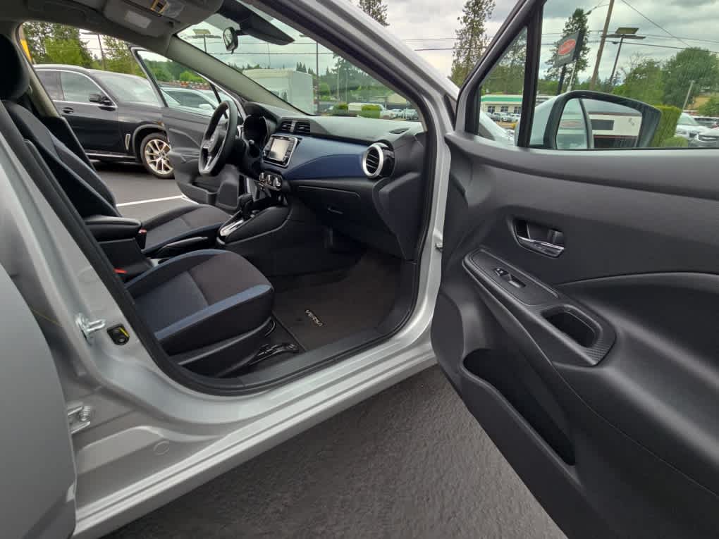 2023 Nissan Versa SV