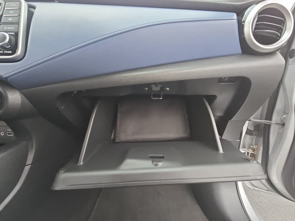 2023 Nissan Versa SV